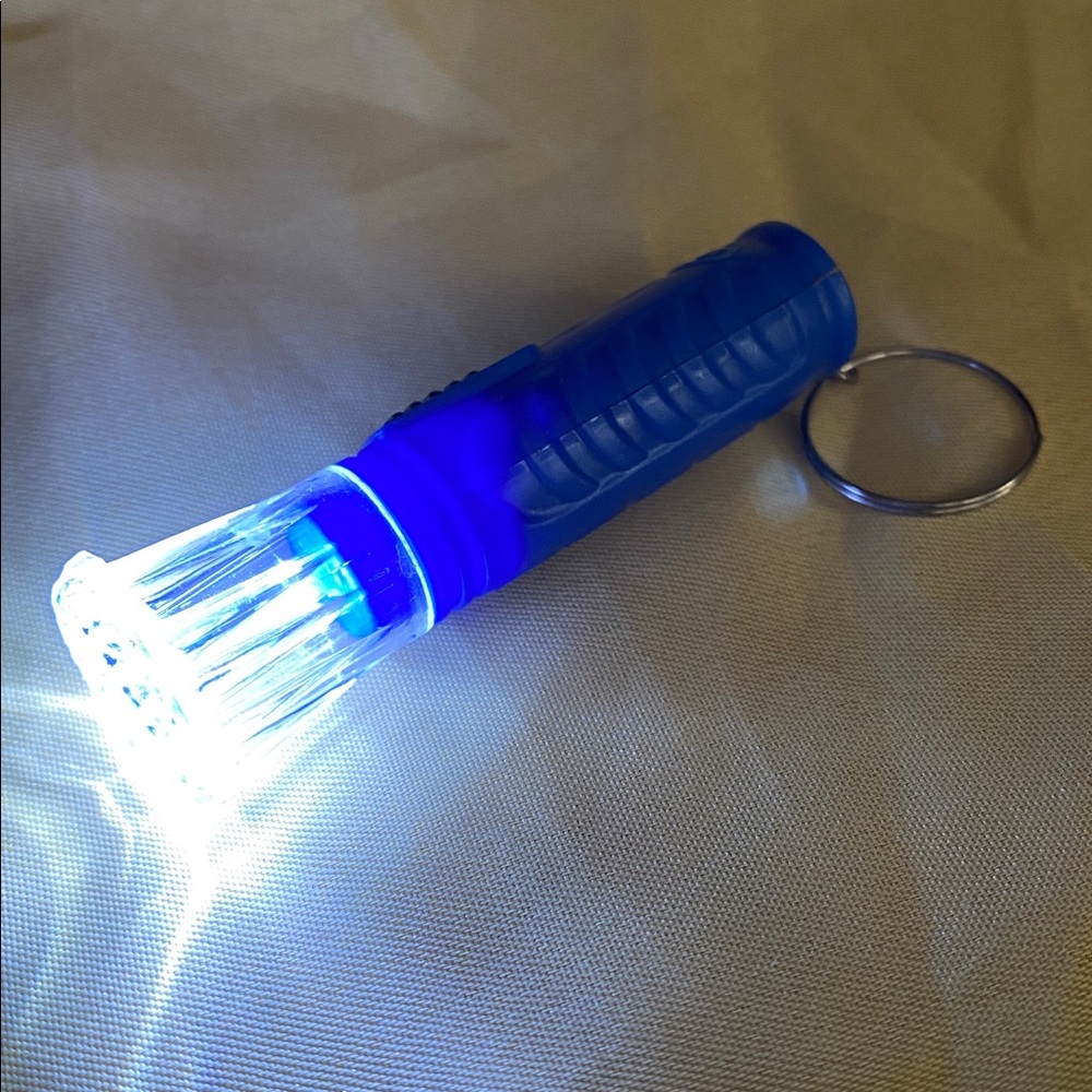 Mini LED Keychain Flashlight Key Ring Light Bright new - Picture 3 of 4